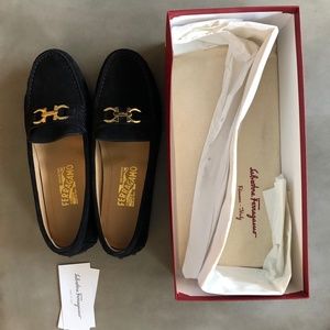 Ferragamo - Saba Driving Mocassin (Black Suede)